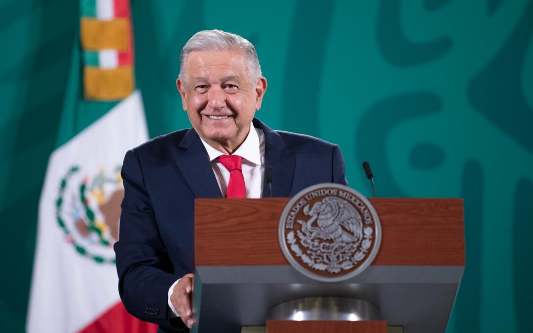 Paro de refinería Dos Bocas es por conflicto sindical: AMLO