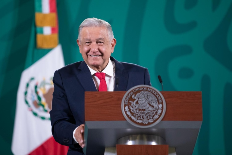 Fuerzas Armadas distribuirán medicamentos si es necesario, y no faltaran:  Andrés Manuel López Obrador.