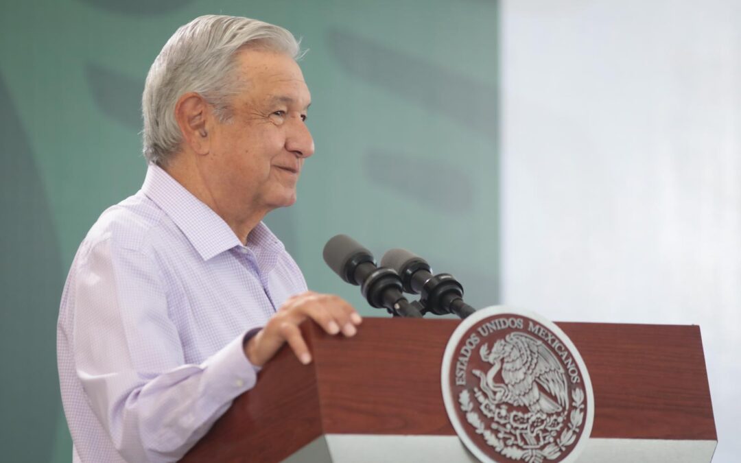 “Los amo desaforadamente“ el Presidente Andrés Manuel López Obrador agradece las mañanitas.