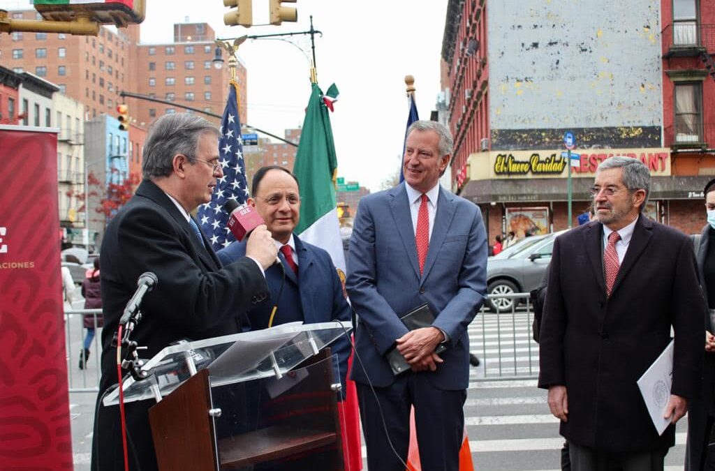 Calle México -Tenochtitlan en Manhattan Marcelo Ebrard la inaugura.