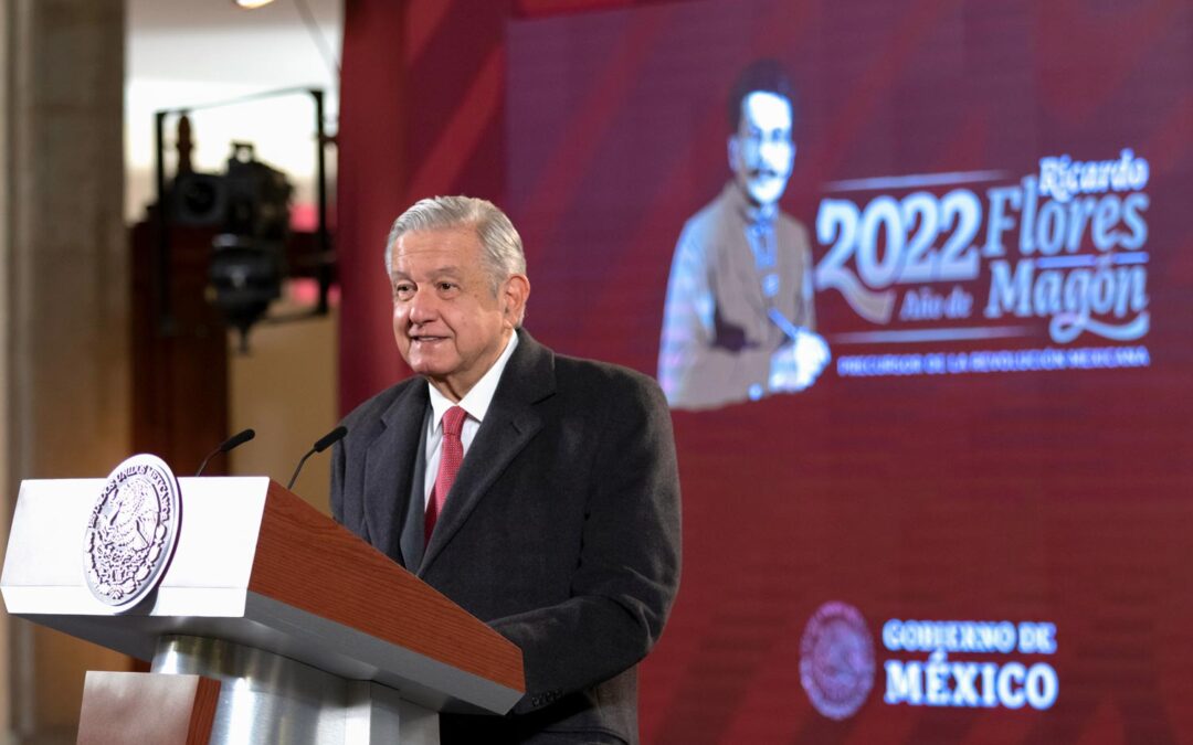 Andrés Manuel López Obrador pide a hoteleros de la Rivera Maya ayudar para nuevo trazo del tren Maya.