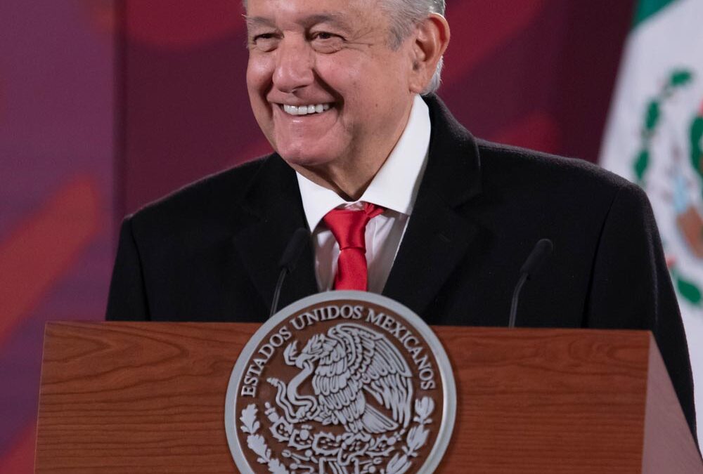 Hicieron una segunda conquista en México empresas Españolas Andrés Manuel López Obrador.