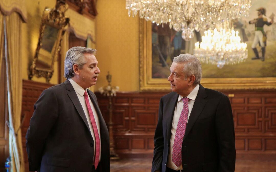 Andrés Manuel López Obrador se solidariza con Alberto Fernández por la “embestida de la elite”.