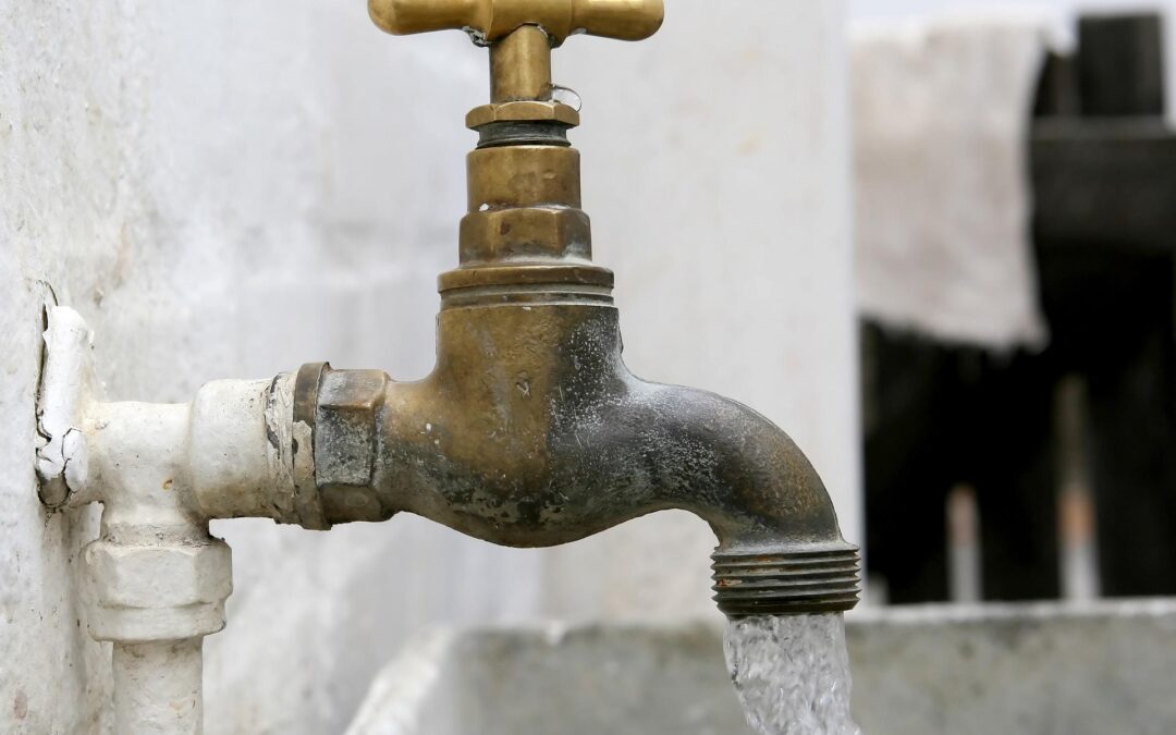 En CDMX arrestos y multas a quien desperdicie agua en sábado de Gloria.