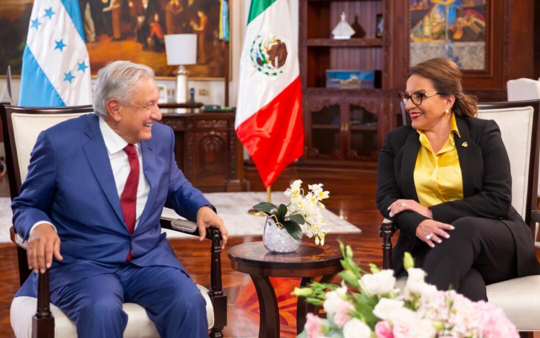 Acuerdan impulsar programas de la 4T en honduras Andrés Manuel López Obrador y Xiomara Castro.