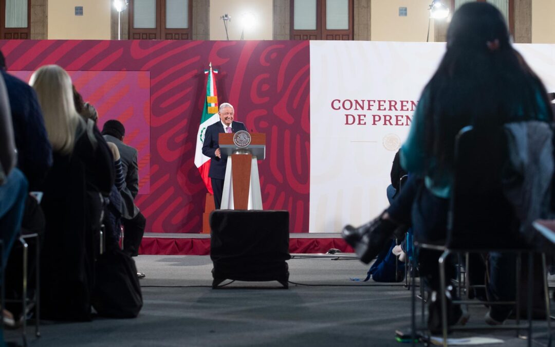 Urge, Andrés Manuel López Obrador a la fiscalía y corte resolver casos como el de Cabeza de vaca.