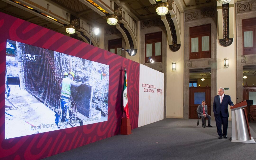 Asegura Andrés Manuel López Obrador que hay intervención de EE. UU para desprestigiar el tren maya.