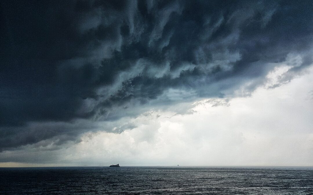 Activan alertas en puertos de Tabasco y Campeche por tormenta Karl.