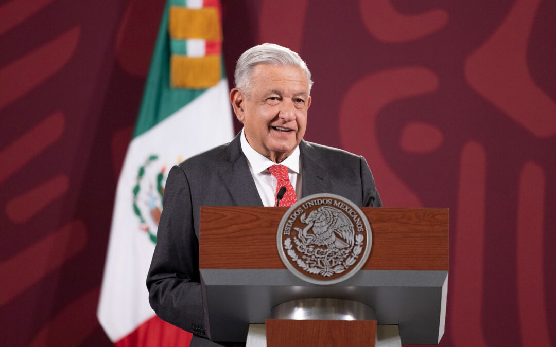 Reitera AMLO que es necesaria la Reforma Política “La gente lo pide “.