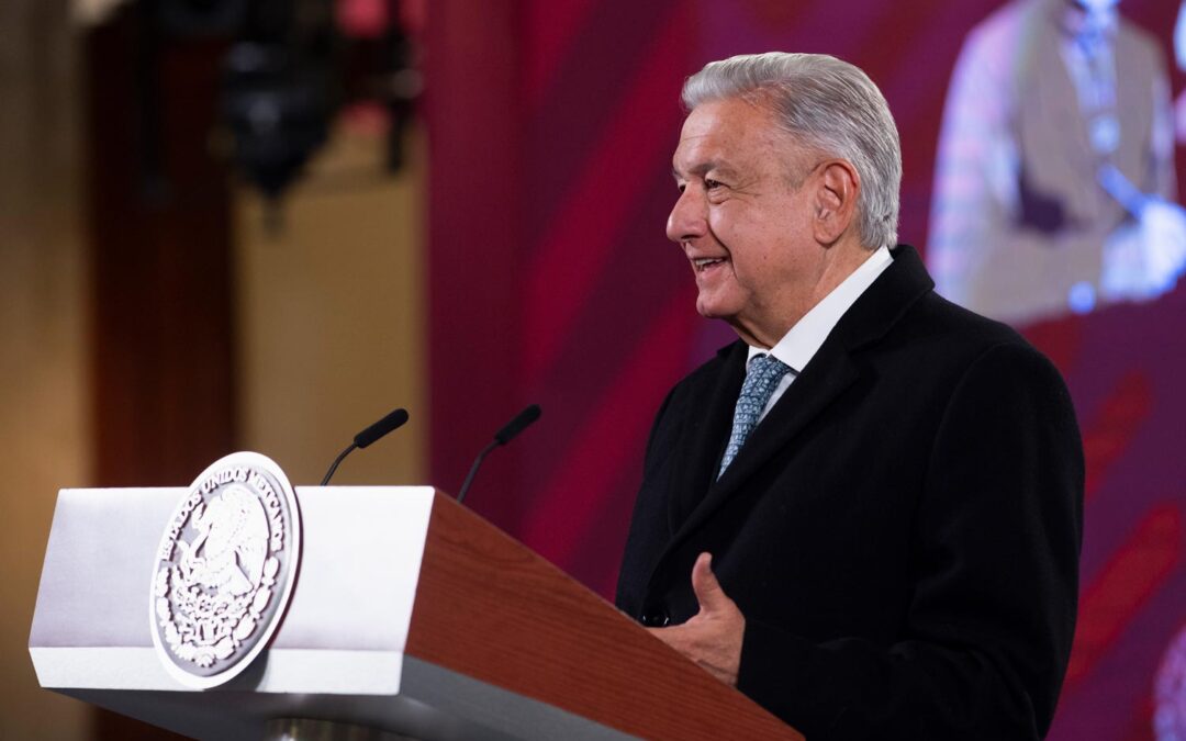 Felicita AMLO a Claudia Sheinbaum, por su boda; ¿asistirá si lo invitan? Esto dijo.