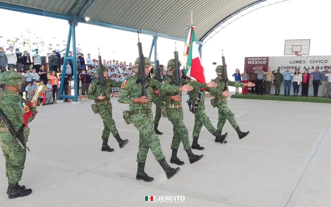 Militares podrían interceptar comunicaciones de civiles con orden de juez.